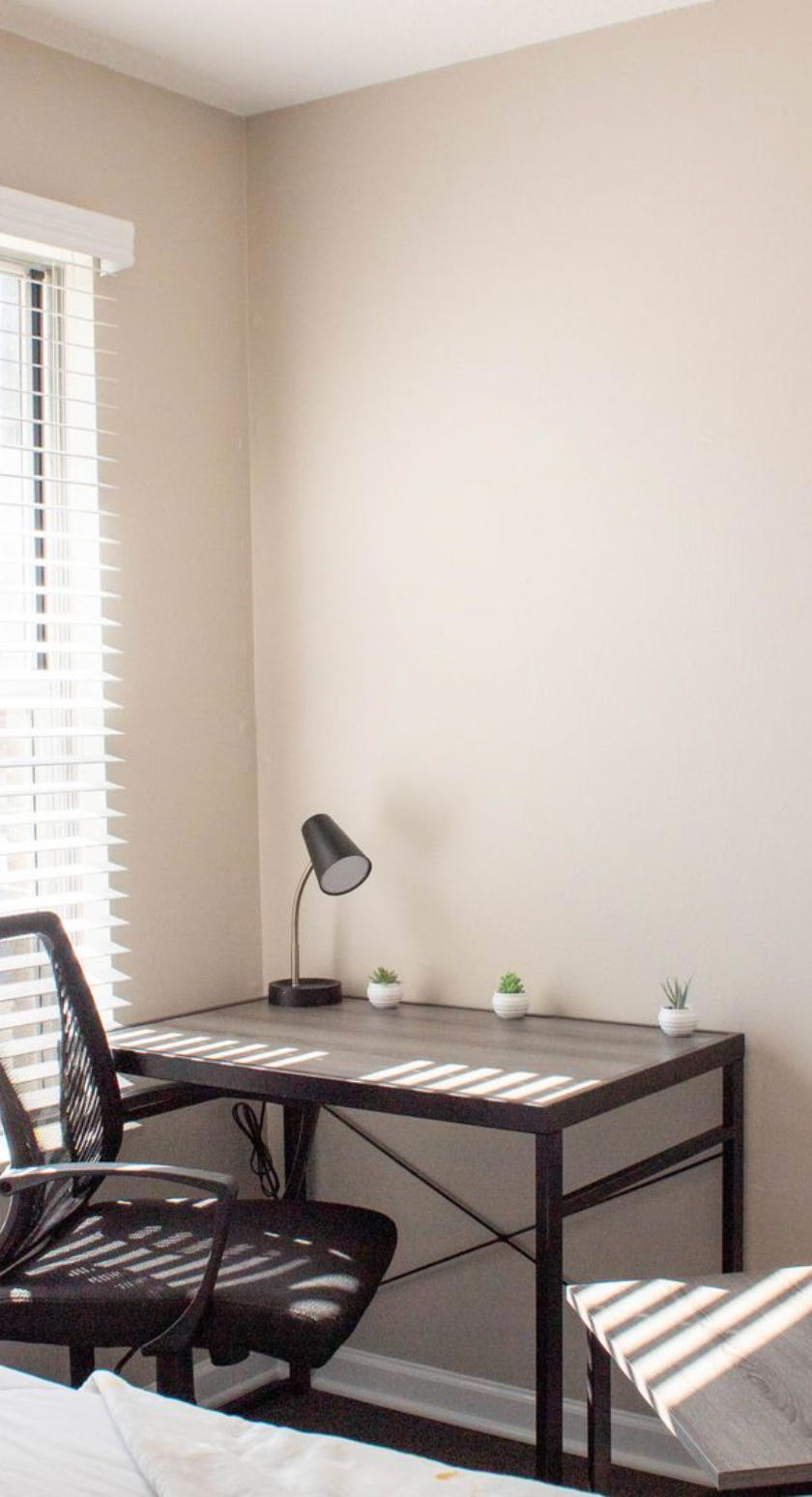 Room photo, 48 E John St, Champaign, IL 61820