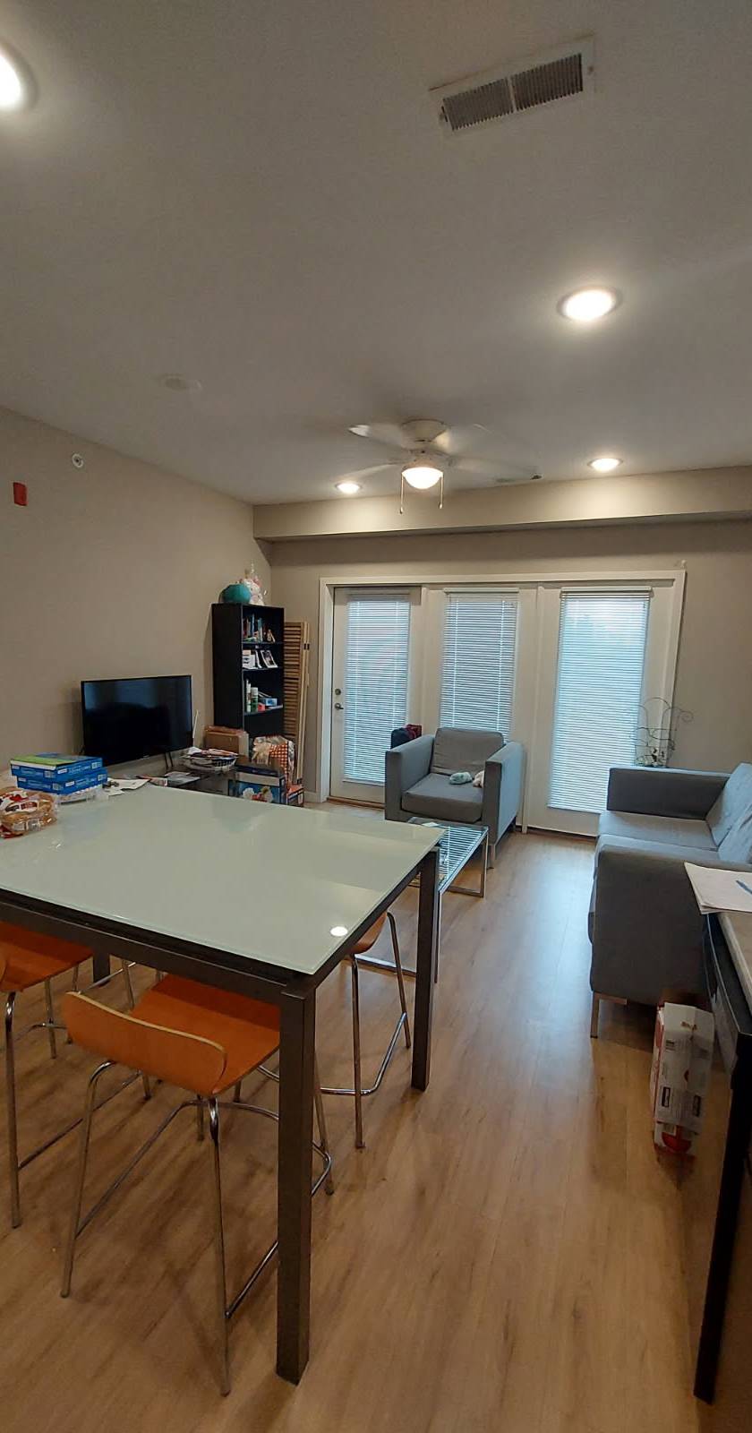 Room photo, 901 W Western Ave, Urbana, IL 61801