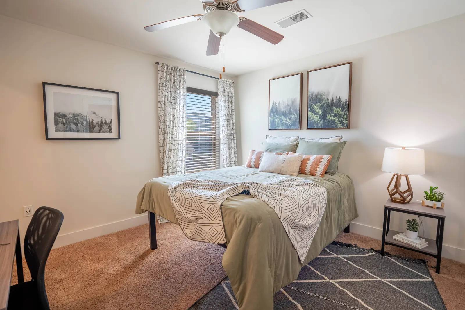 Private room at 1019 Macomber Dr, Urbana, IL 61801